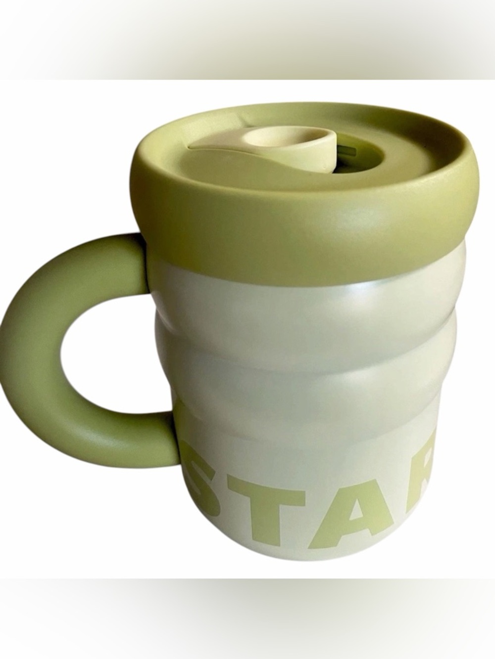 NEW Starbucks SS Chonky Ripple Matcha Coffee Tumbler with Handle 12 Oz.